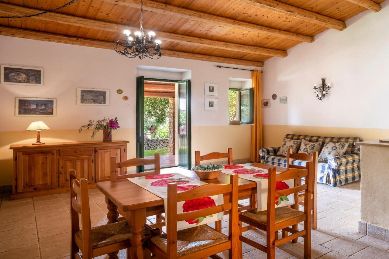 Agriturismo Borgo Degli Ulivi Canicattini Bagni Exterior foto