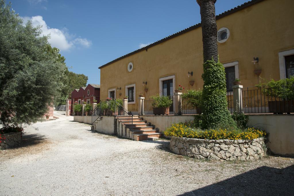 Agriturismo Borgo Degli Ulivi Canicattini Bagni Exterior foto